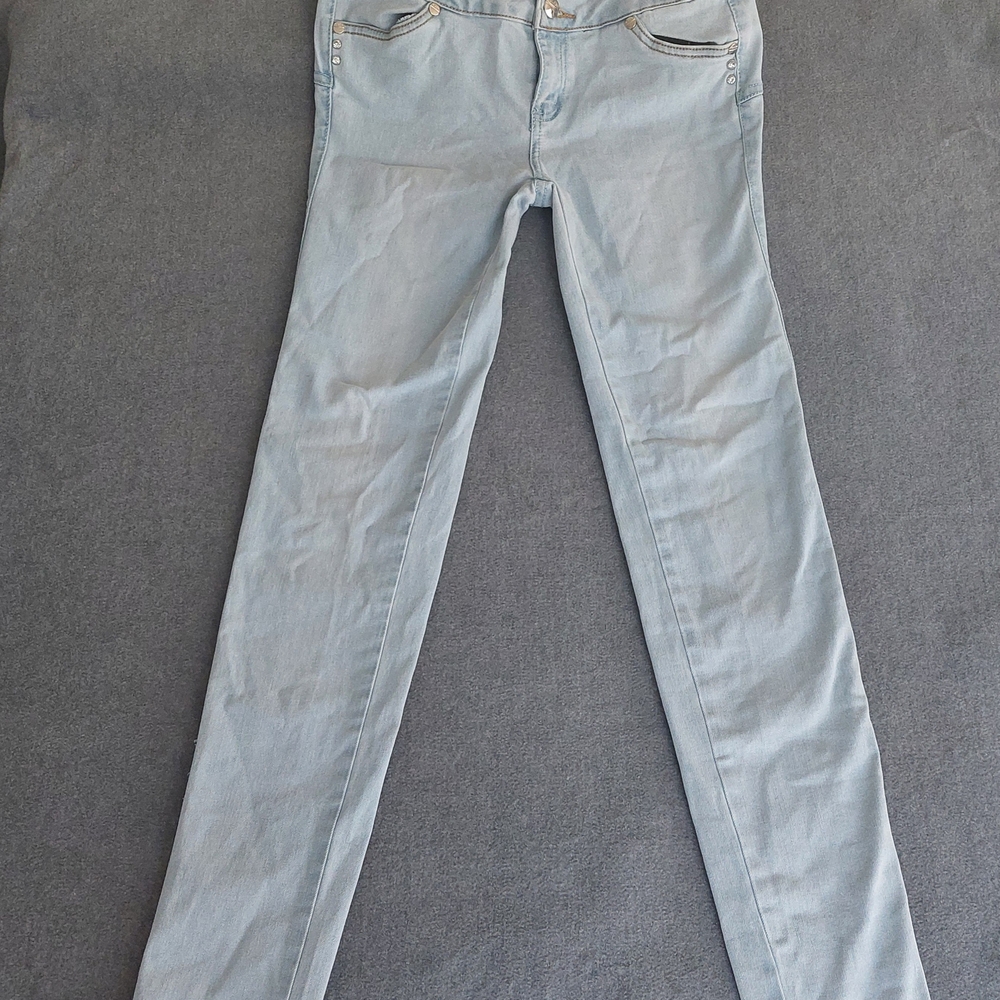 Clash Jeans USA Light Wash Rhinestone Embellished Skinny Jeans Size 5